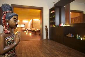 07 Group Hotel