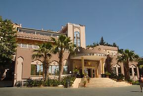 07 Group Hotel