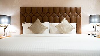 Hotel Clarks Inn Suites Kangra