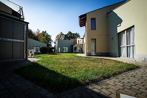 Room in Guest Room - Spacious Double Room in Alba