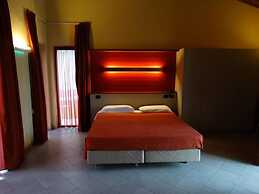 Room in Guest Room - Spacious Double Room in Alba