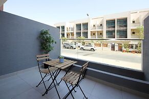 Executive Studio Seven