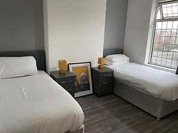 Gateway Mews 5 Bedroom Home
