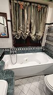Roma Chic House - Romantic House With Jacuzzi, for Couples