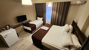 Moda Hotel