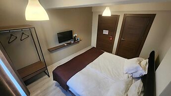 Moda Hotel