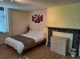 Self Contained Studio Flat in Winterton Hall