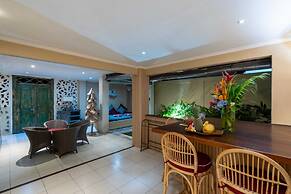 Studios Bawa & Atas
