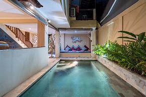 Studios Bawa & Atas