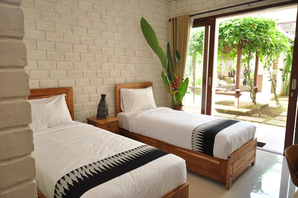The Lokal Penida