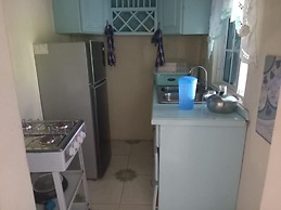 Lovely 1-bed Cottage in St Catherine