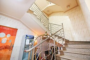 OYO 589 Lavina House