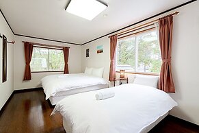 Chalet Strickland