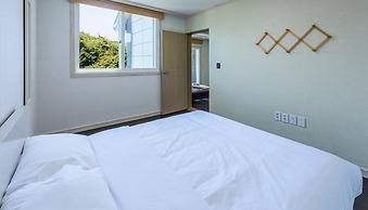 Yeosu Sora Noeul Pension