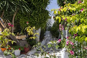 Ricos Two bedroom House - Naoussa Paros