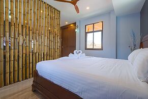 Pool villa  4 BR walking to Beach HV