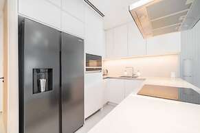 Jumeirah Gate Tower - Luton Vacation Homes