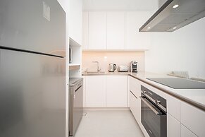 Jumeirah Gate Tower - Luton Vacation Homes