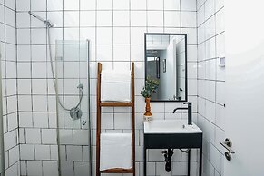 Domus Metro Hotel