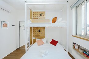 Domus Metro Hotel