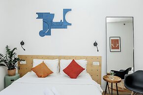 Domus Metro Hotel