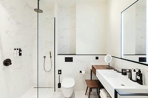 Sapphire House Antwerp, Autograph Collection