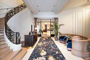 Sapphire House Antwerp, Autograph Collection