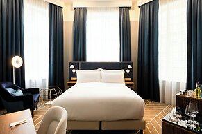 Sapphire House Antwerp, Autograph Collection