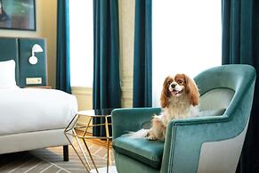 Sapphire House Antwerp, Autograph Collection