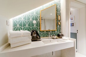 The Emerald House Lisbon, Curio Collection By Hilton