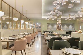 The Emerald House Lisbon, Curio Collection By Hilton