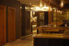 Restwon Suit Hotel