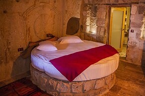 Ottoman Cave Junior