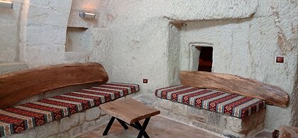 Ottoman Cave Junior