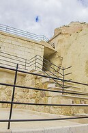Ottoman Cave Junior