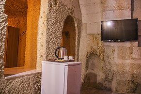Ottoman Cave Junior