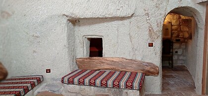 Ottoman Cave Junior
