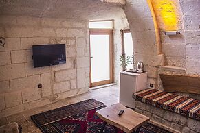 Ottoman Cave Junior