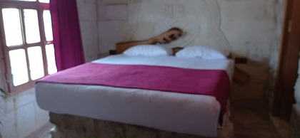 Ottoman Cave Junior