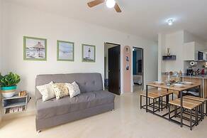 Bright & Relaxing Full Apartment