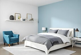 Bright & Relaxing Full Apartment