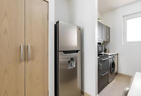 Bright & Relaxing Full Apartment