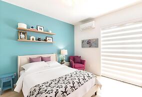 Bright & Relaxing Full Apartment