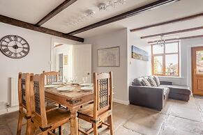 Oldmill-2bed-sleeps6-privategarden-optionalhottub