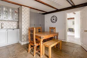 Oldmill-2bed-sleeps6-privategarden-optionalhottub