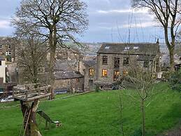 Oldmill-2bed-sleeps6-privategarden-optionalhottub