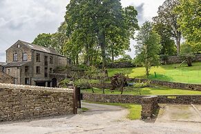 Oldmill-2bed-sleeps6-privategarden-optionalhottub