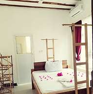 Room-room Had Glaund Flow With two Guest