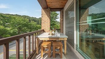 Gapyeong Highmong Pet-friendly Kids Pool