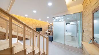 Gapyeong Highmong Pet-friendly Kids Pool